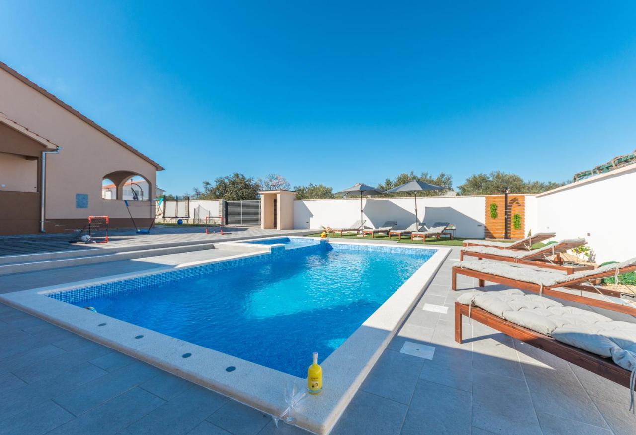 Villa Lucija Biograd Na Moru Exterior foto